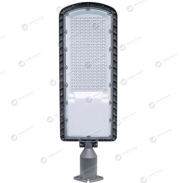 Lampe de rue filaire - Série FLEX ECO - 200 Watts - 24 000 Lumens - 120 Lumens/Watt - Angle 120 x 60° - IP66 - IK08 - 715 x 230 x 80mm - Tube d'insertion 60mm - 4500k