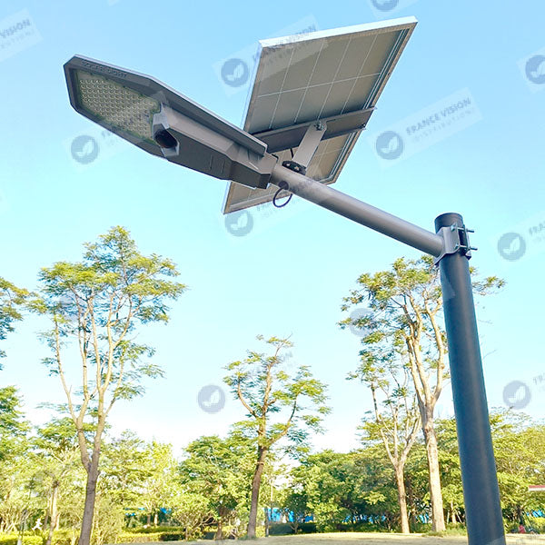 Lampe de rue solaire - Série INTERSTELLAR ULTRA - 400 Watts - 3100 Lumens - Angle 150x70° - IP65 - Lampe 62 x 30 x 8 cm - Panneau 63 x 35 cm - Controleur intelligent - Avec télecommande - Capteur PIR - 6000k - Support inclus - Capteur crépusculaire