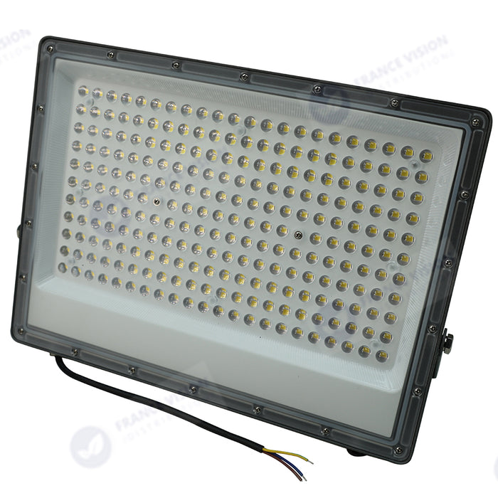Projecteur LED filaire - Série PERLE V2 - 150 Watts - 18 000 Lumens - 120 Lumens/Watt - Angle 90° - IP65 - 6000K - 352 x 273 x 25 mm