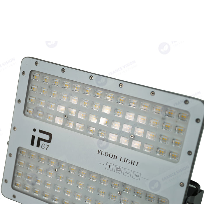 Projecteur LED filaire - Série ELITE - 200 Watts - 24 000 Lumens - 120 Lumens / Watt -  Angle 140x70° - IP67 - Protection à l'impact IK08 - 32 x 24 x 4 cm - Couleur 3000k
