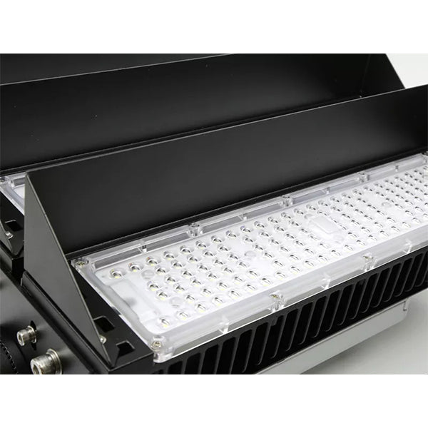 Projecteur haute puissance LED de stade - Série EXCEPTION - 400 Watts - 60 000 Lumens - 150 Lumens/Watt - Angle 20°/40°/60°/90° au choix - 44 x 38 x 11 cm - IP66 - IK08 - 2700k à 6500k - Transformateur Meanwell- Garantie 5 ans