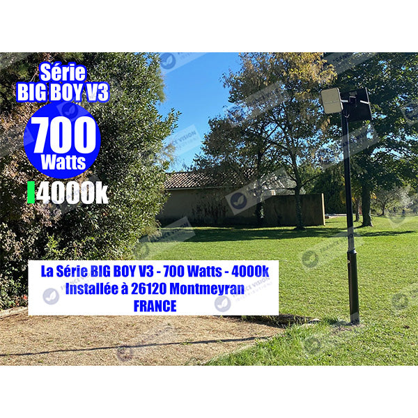 Lot de 5x Projecteurs LED solaires - Série BIG BOY V3 - 400 Watts - 2100 Lumens - 90° - IP65 - Lampe 28 x 23 x 5 cm - Modèle NOIR - Panneau solaire MONOCRISTALLIN FULL BLACK 39 x 30 x 2 cm - Télécommande - 6000k - Structure ALUMINIUM