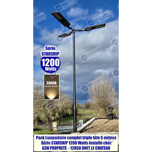Lampe de rue solaire - Série STARSHIP - Rendu lumineux 1200 Watts - 3600 Lumens - Couleur 6000K - Angle 150x70° - IP65 - Dimensions 82 x 30 x 8 cm - Tube d'insertion 45mm - Avec détecteur de mouvement - Télécommande - 3 modes de fonctionnement