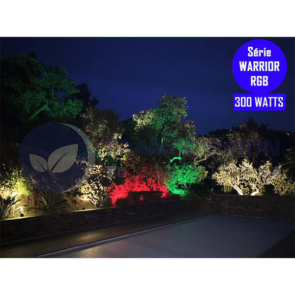 Projecteur LED solaire - Série WARRIOR RGBW (Multicolores + Blanc) - 800 Watts - Angle 120° - Lampe 38,5 x 30,3 x 8cm - IP67 - Avec télécommande - Avec capteur crépusculaire - Bluetooth - Rythme musical