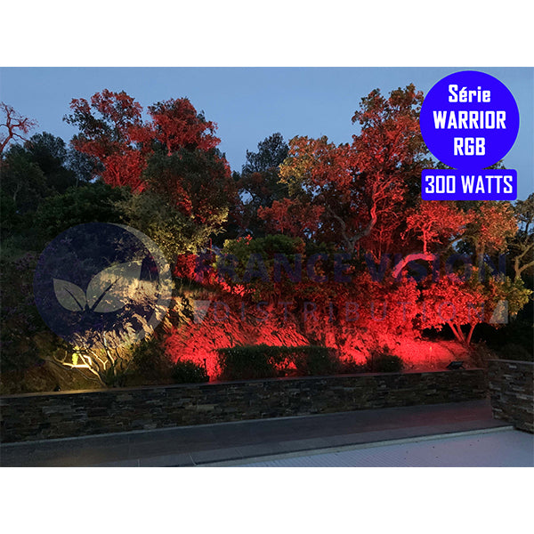Projecteur LED solaire - Série WARRIOR RGBW (Multicolores + Blanc) - 800 Watts - Angle 120° - Lampe 38,5 x 30,3 x 8cm - IP67 - Avec télécommande - Avec capteur crépusculaire - Bluetooth - Rythme musical