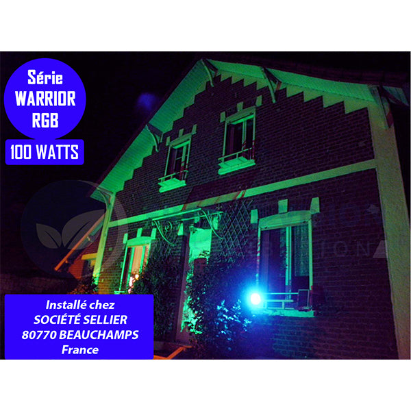 Carton / Lot de 5x Projecteurs LED solaires - Série WARRIOR RGBW (Multicolores + Blanc) - 100 Watts - Angle 120° - Lampe 26 x 20 x 6 cm - IP67 - Avec télécommande - Avec capteur crépusculaire - Bluetooth - Rythme musical
